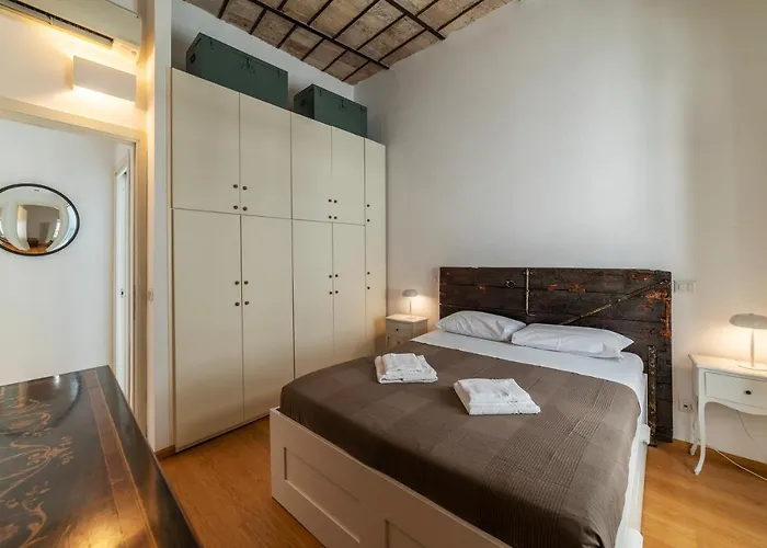 Guesthost - Cancelleria Rooftop Garden Apartment Rome