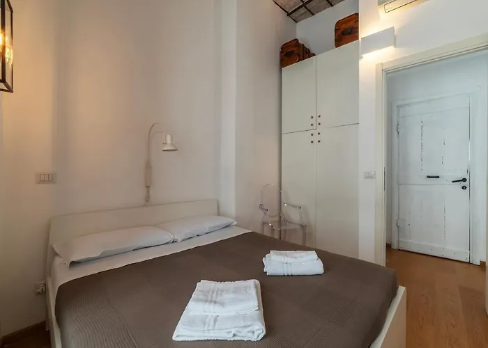 Guesthost - Cancelleria Rooftop Garden Apartment *
