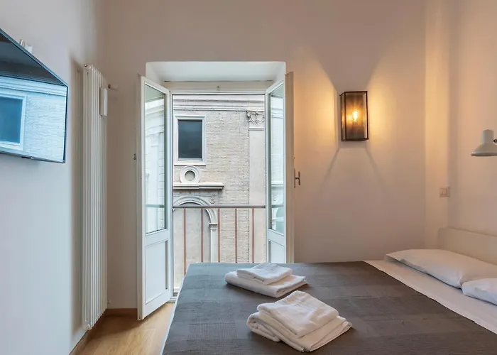 Guesthost - Cancelleria Rooftop Garden Rome